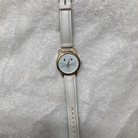 Kitty Face Watch (white) 🐱 - Picture 4 of 4